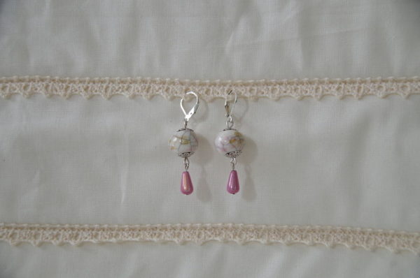 Boucles d'oreilles goutte rose